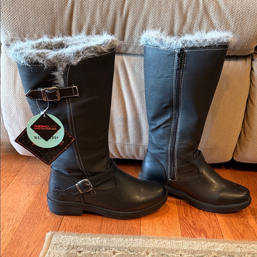 NWT Totes Fur Lined Boot